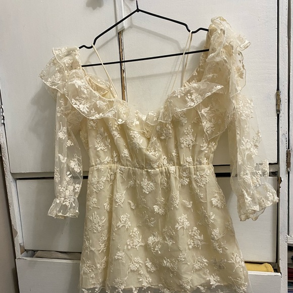 Zara Ivory Floral Lace Off the Shoulder Long Sleeves in Size S - Picture 6 of 10